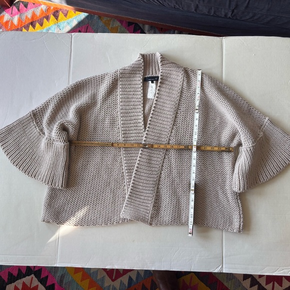 Isabel Marant Wool cardigan 
Oversized with shawl collar and big bell sleeves - Picture 11 of 11